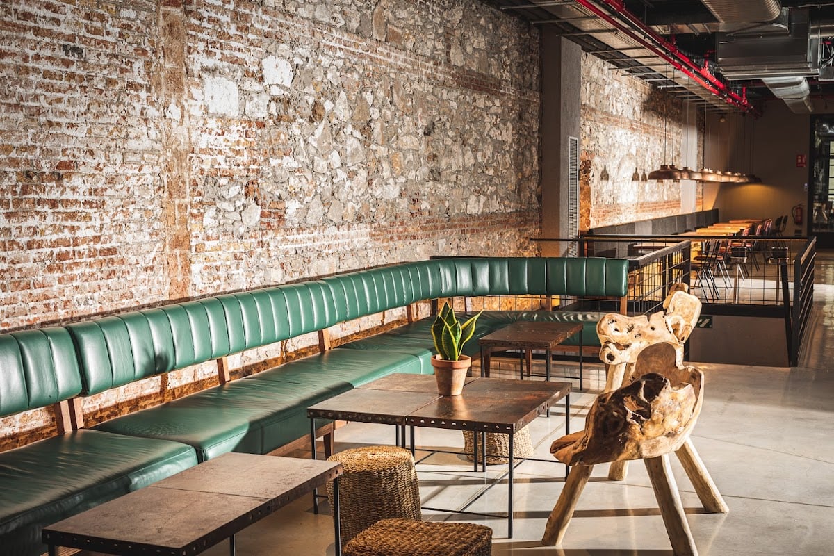 la textil collective / 303 audiophile bar