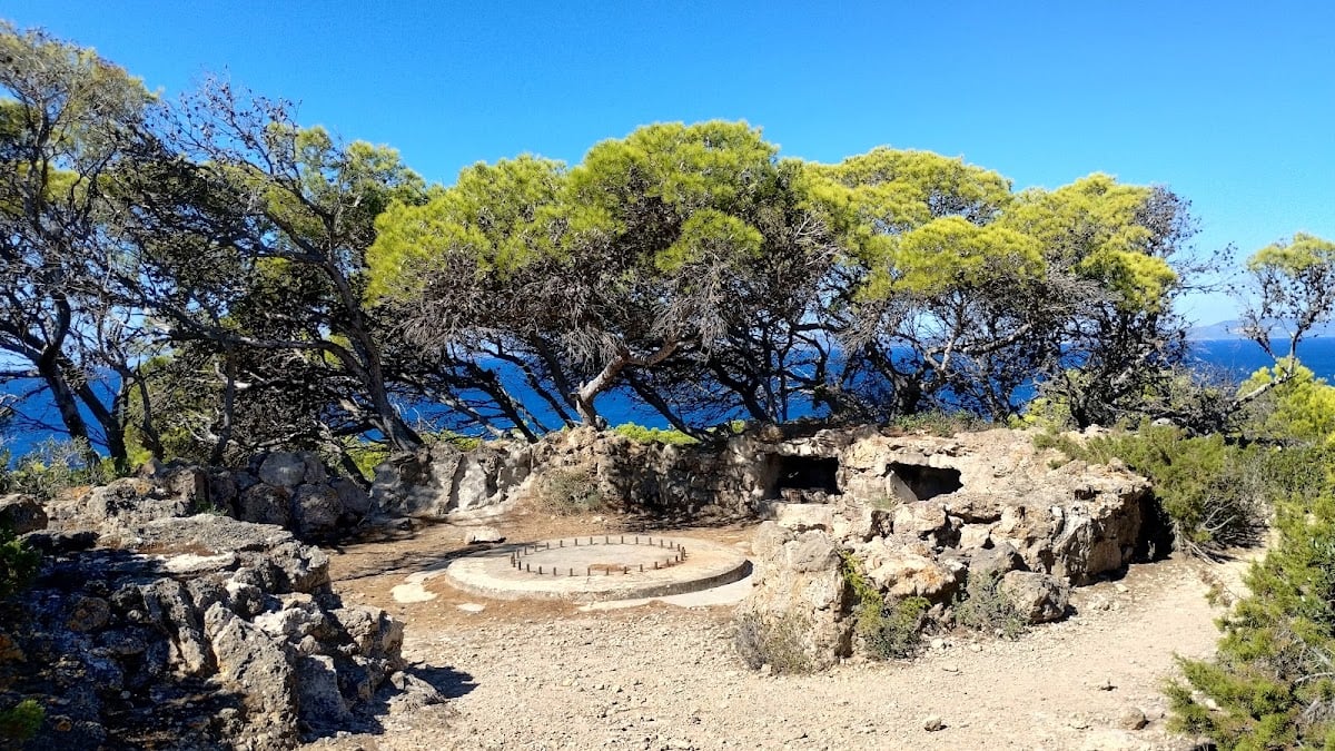 Torre di Porto Pino