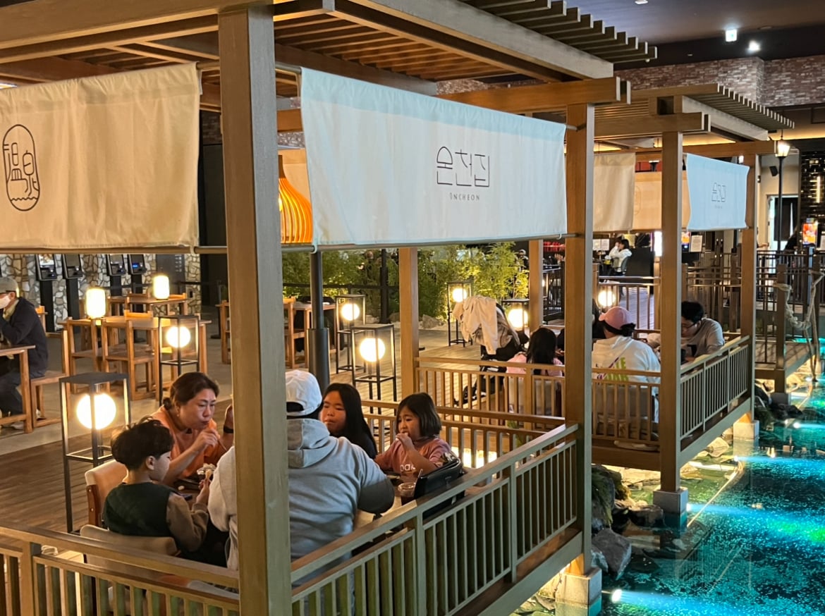 Oasis gourmet Village - Inspire mall