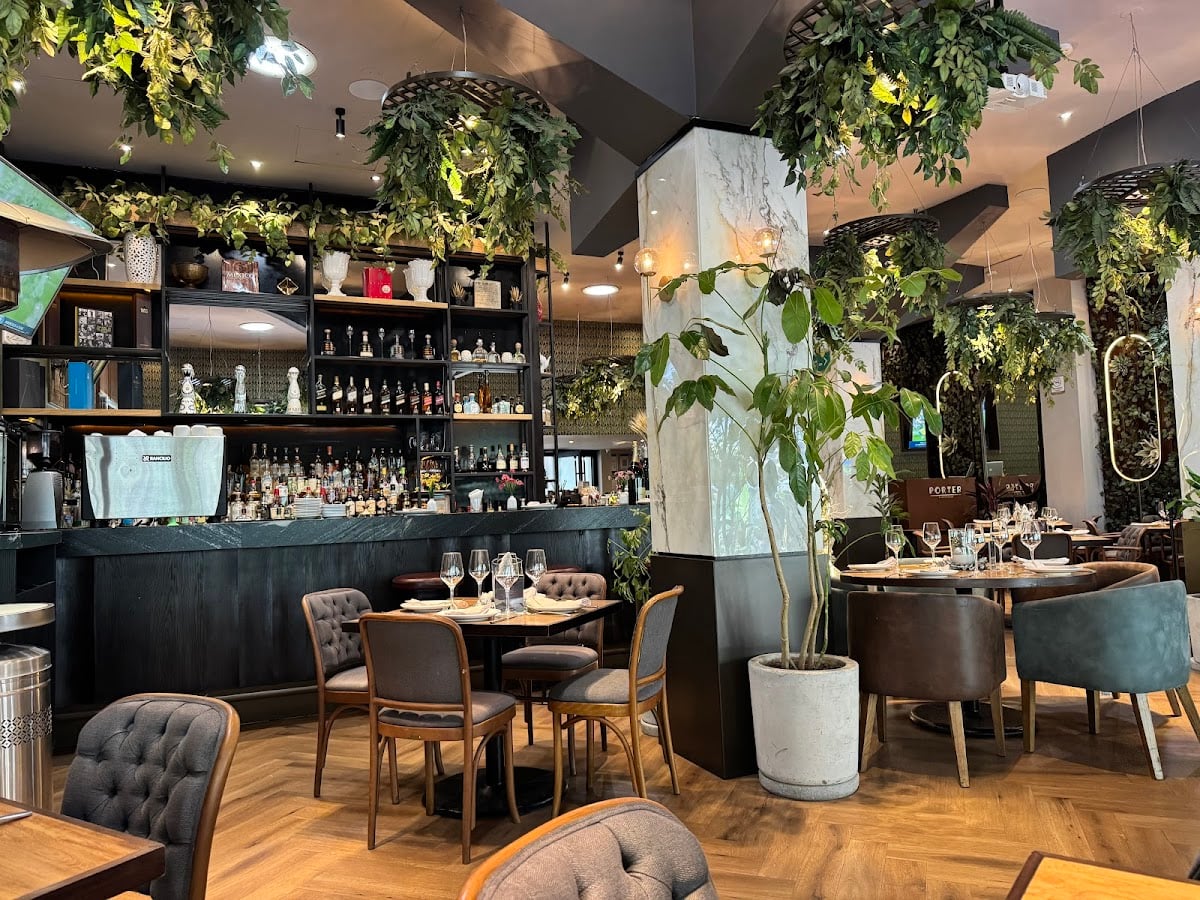 Porter Steakhouse & Seafood
