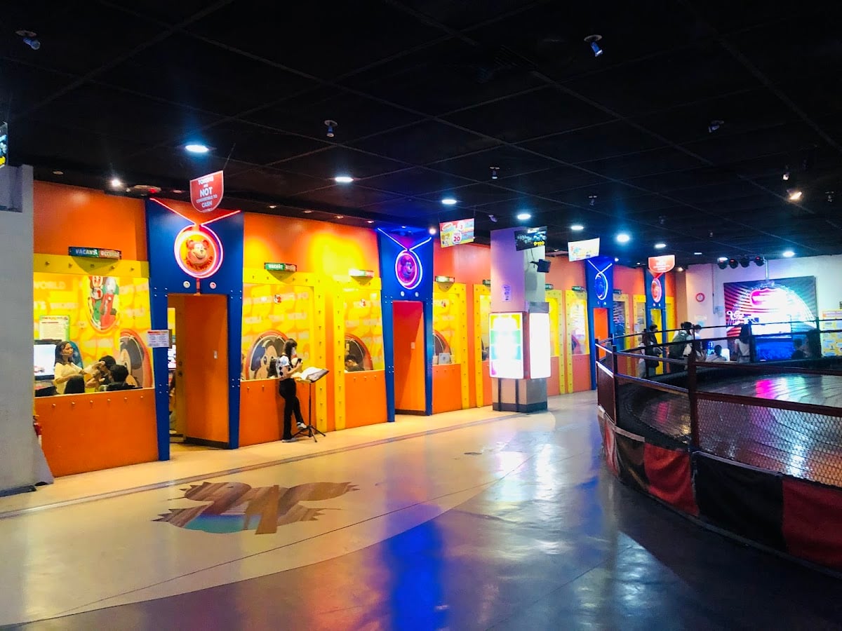 X-Site - Festival Mall
