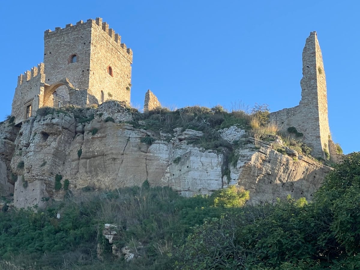 Castello di Cefalà Diana