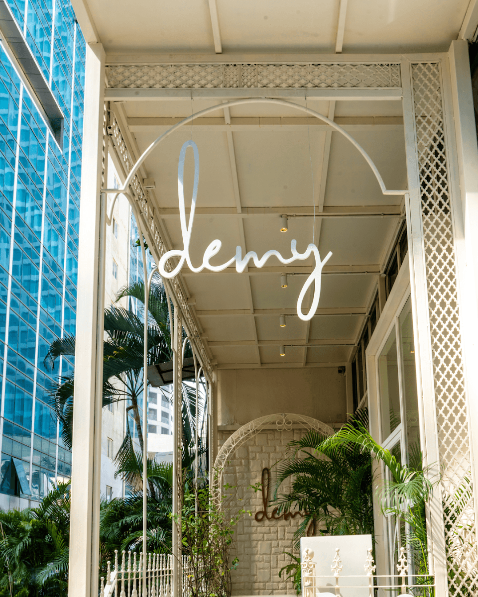 Demy Bar + Kitchen