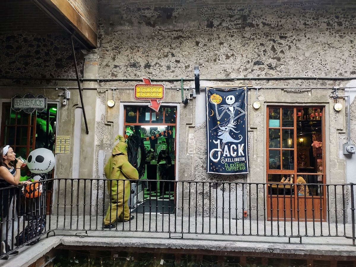 El Extraño Coffee Bar