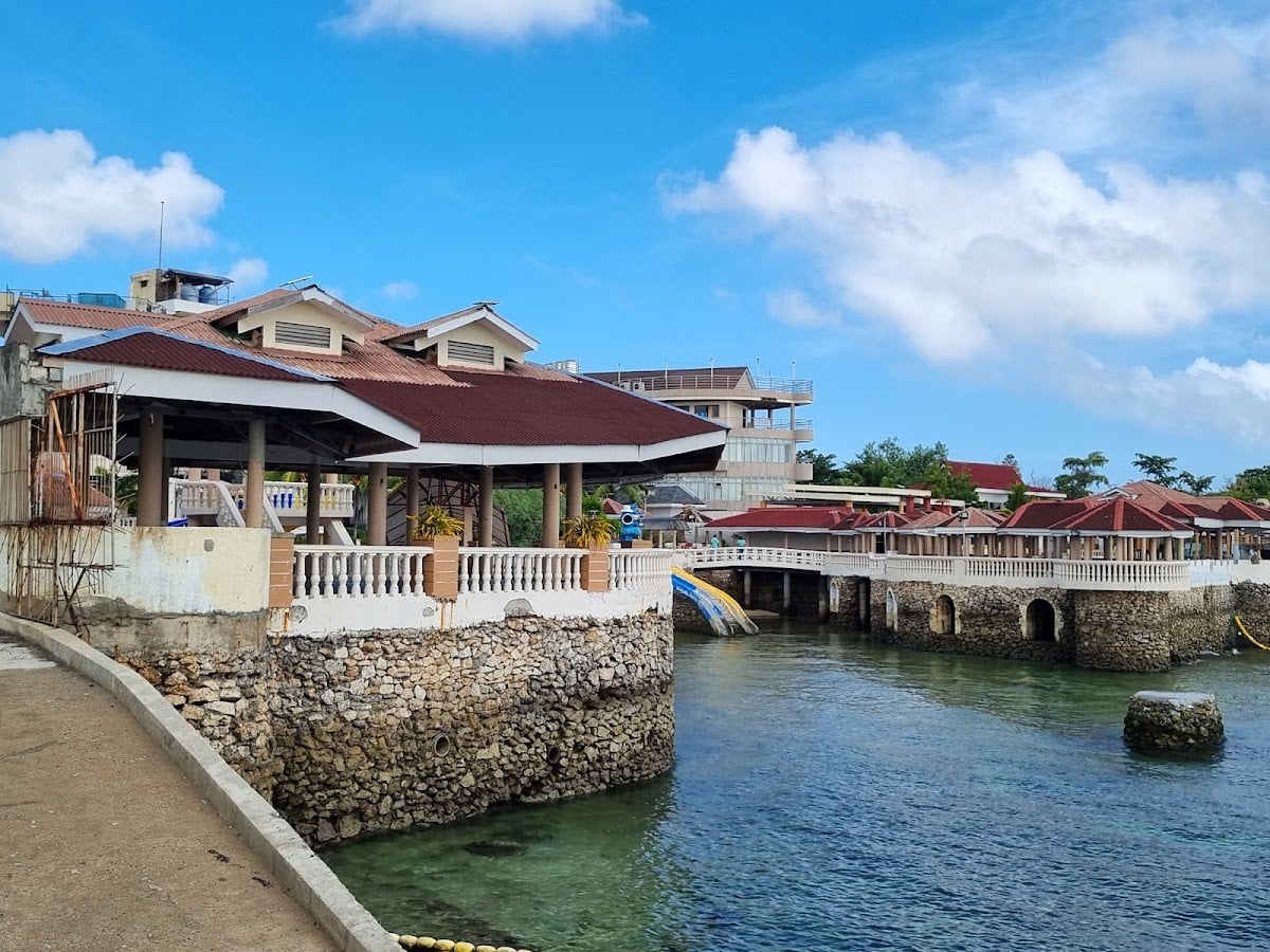 Blue Reef Resort Island