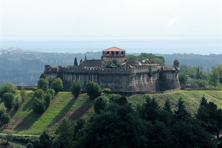 Fortezza di Sarzanello