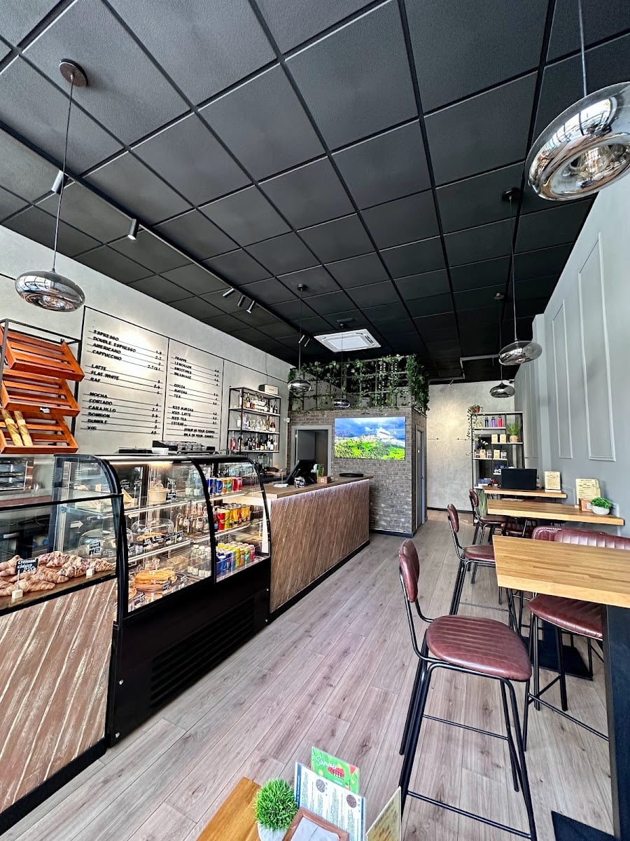 Easy Coffee & Bakery