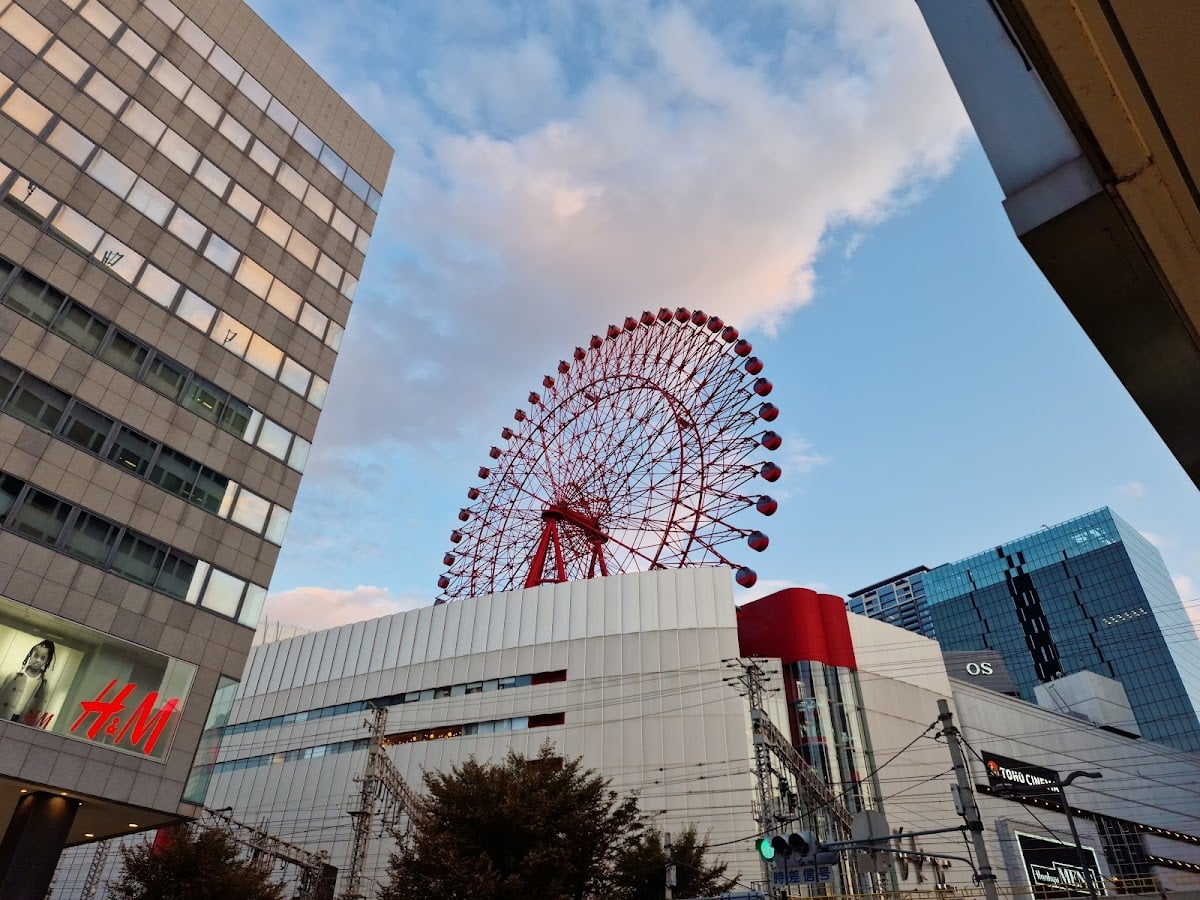 Hep Five Ferris wheel