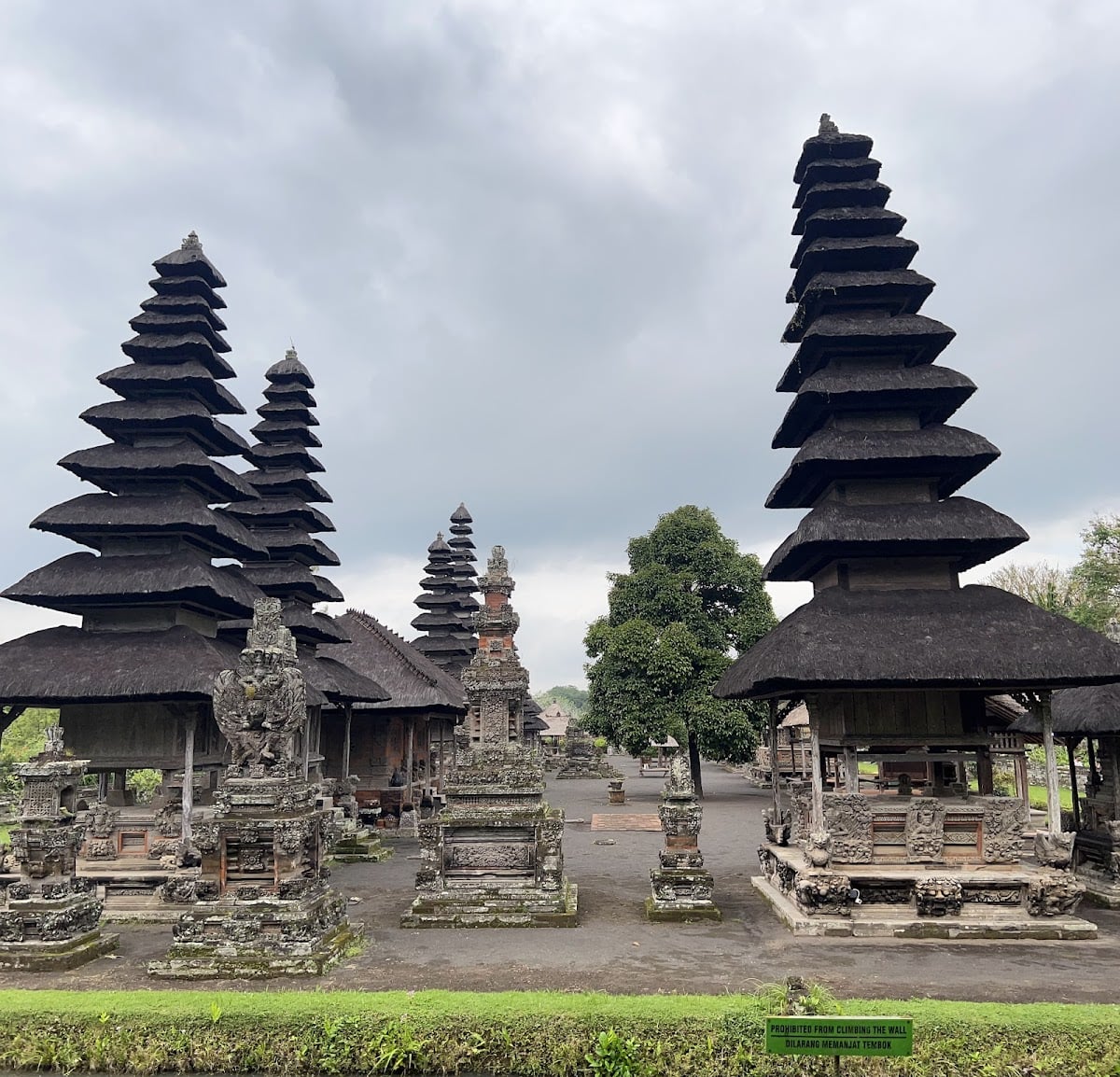 タマン・アユン寺院