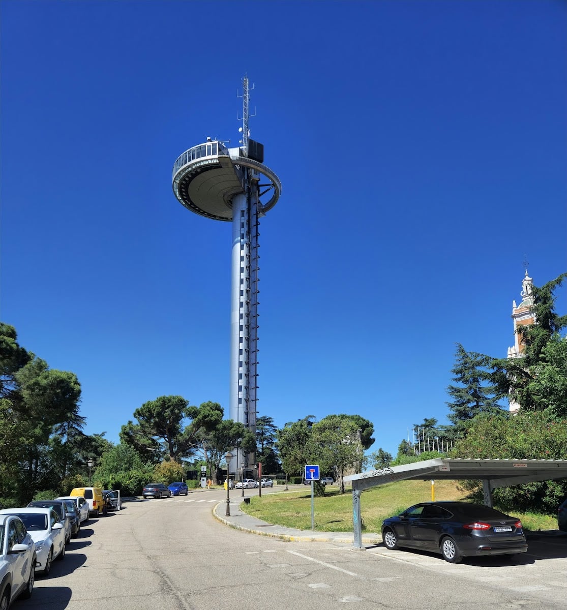 Faro de Moncloa