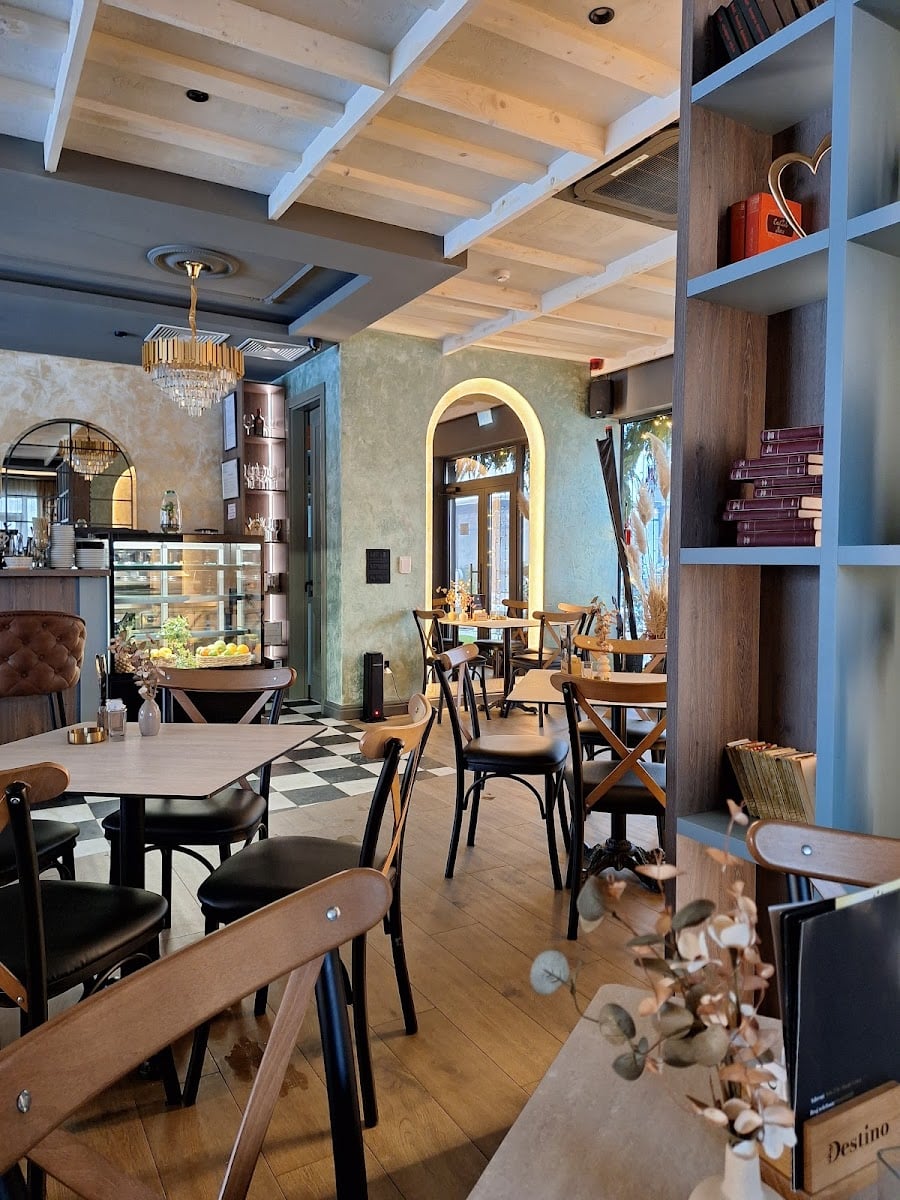 Caffe Destino - -kafica i kolacici :3