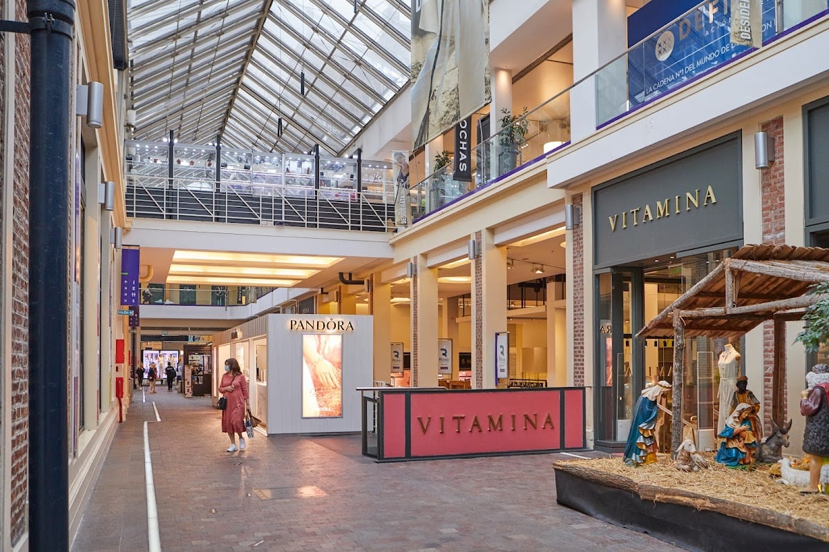 El Solar Shopping
