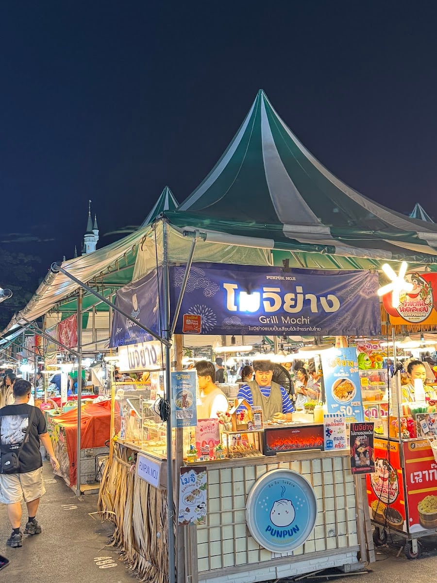 Liabduan Danneramit Night Market
