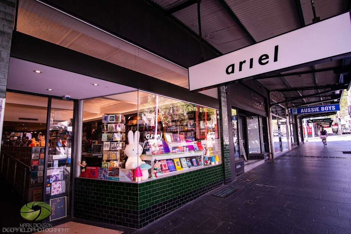 Ariel Booksellers