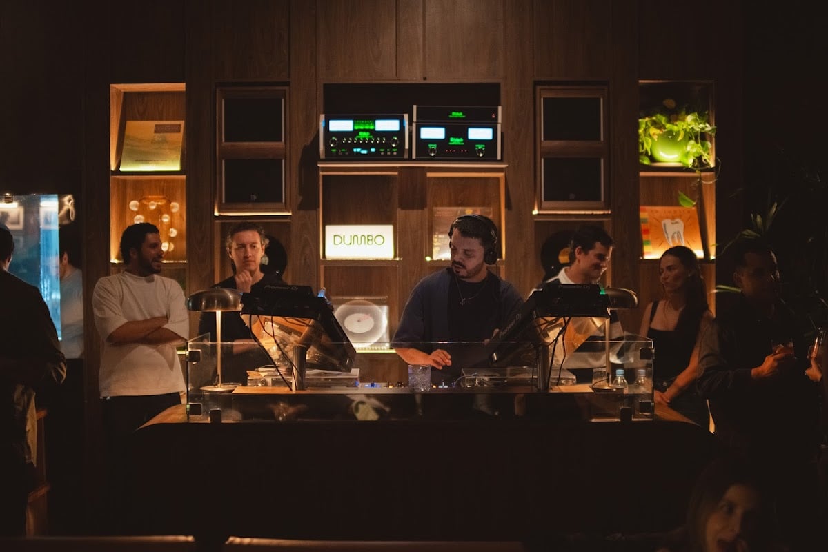 Dumbo (Hi-Fi Bar)
