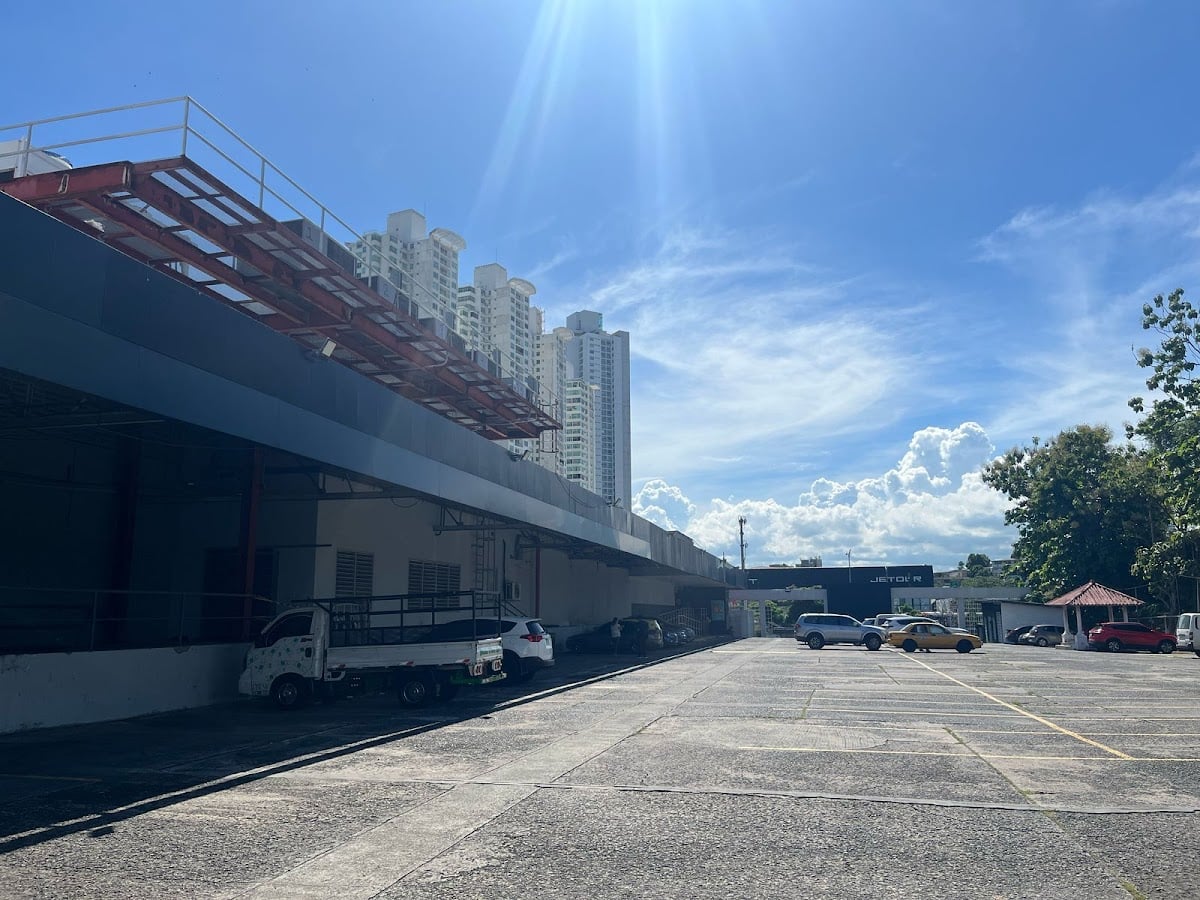 Trendy bodega - 🎲 Ciudad de Panamá, Plaza Edison