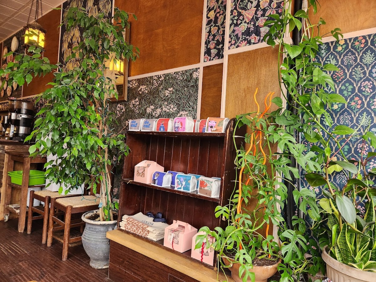 Coco's neighbourhood coffee shop