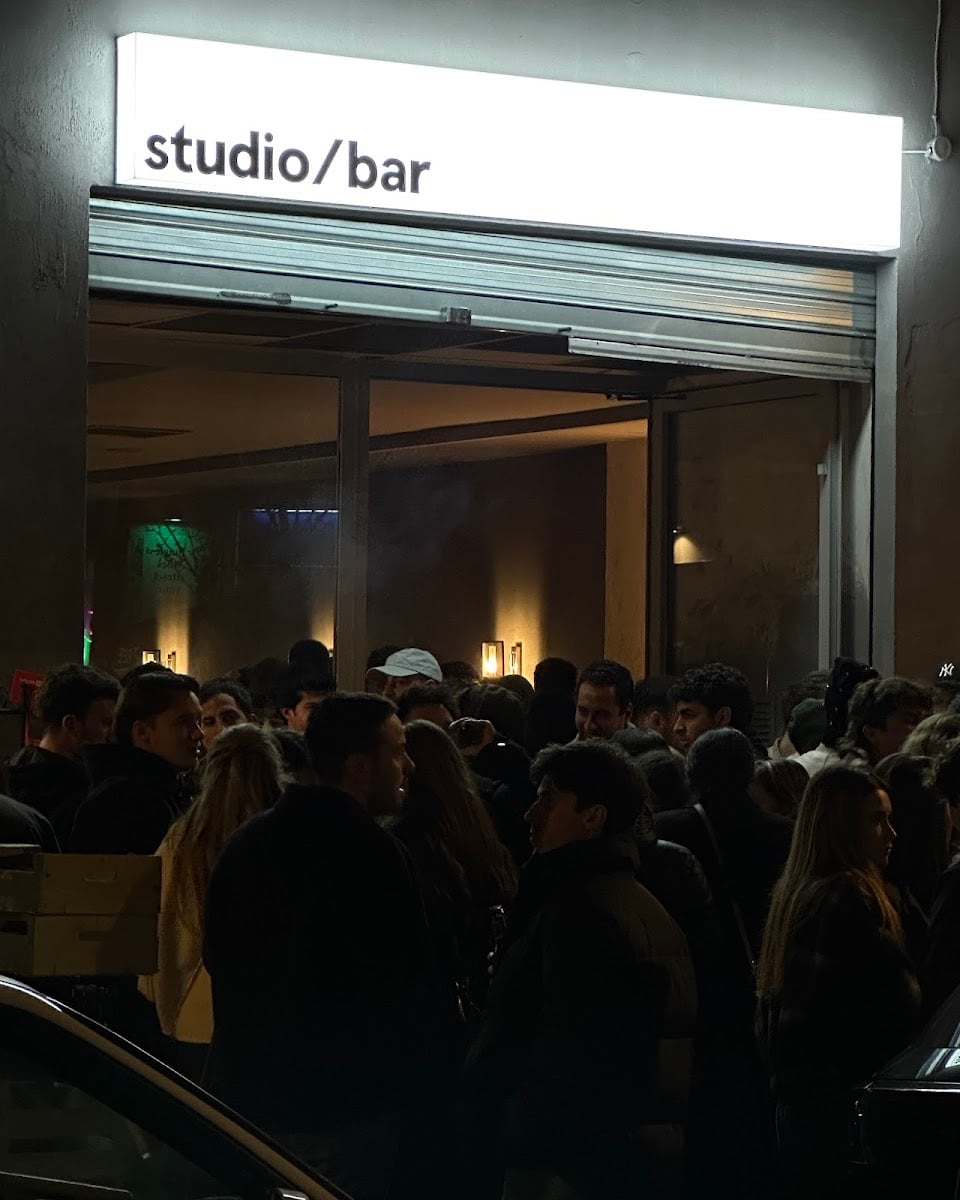 Studio Bar