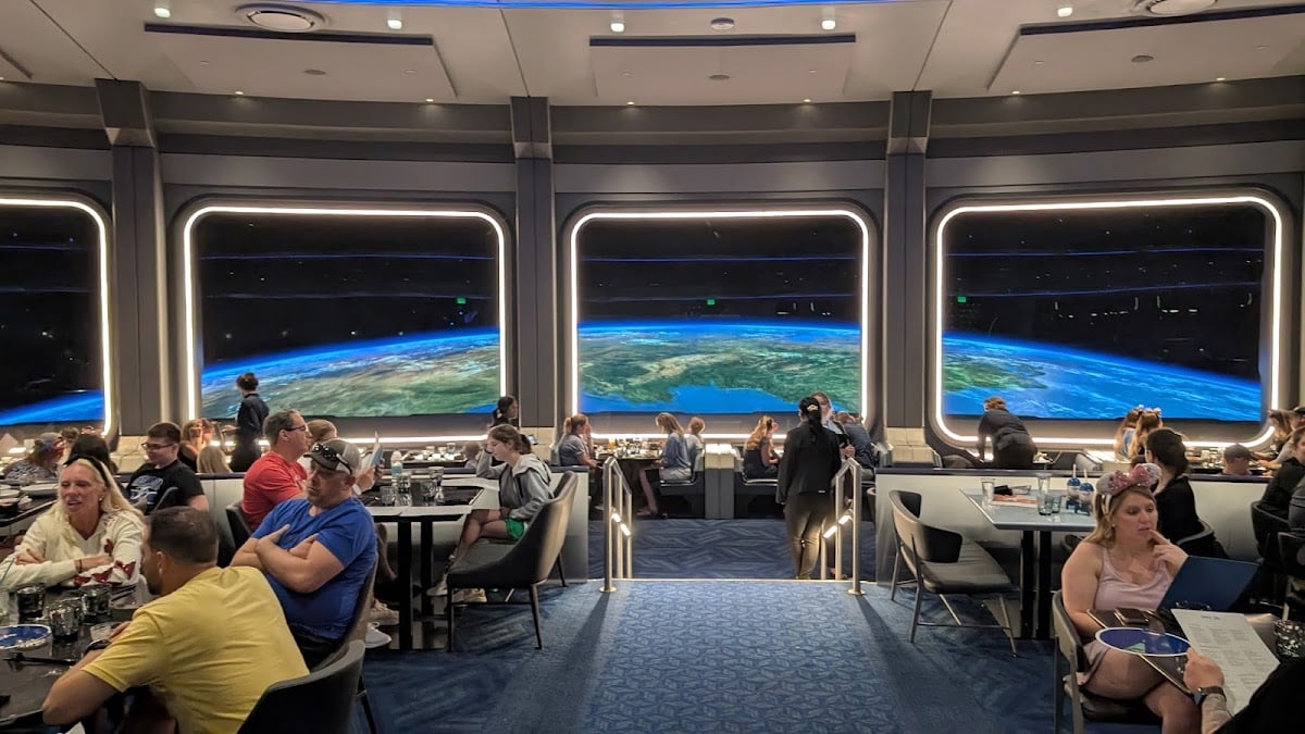 Space 220 Restaurant