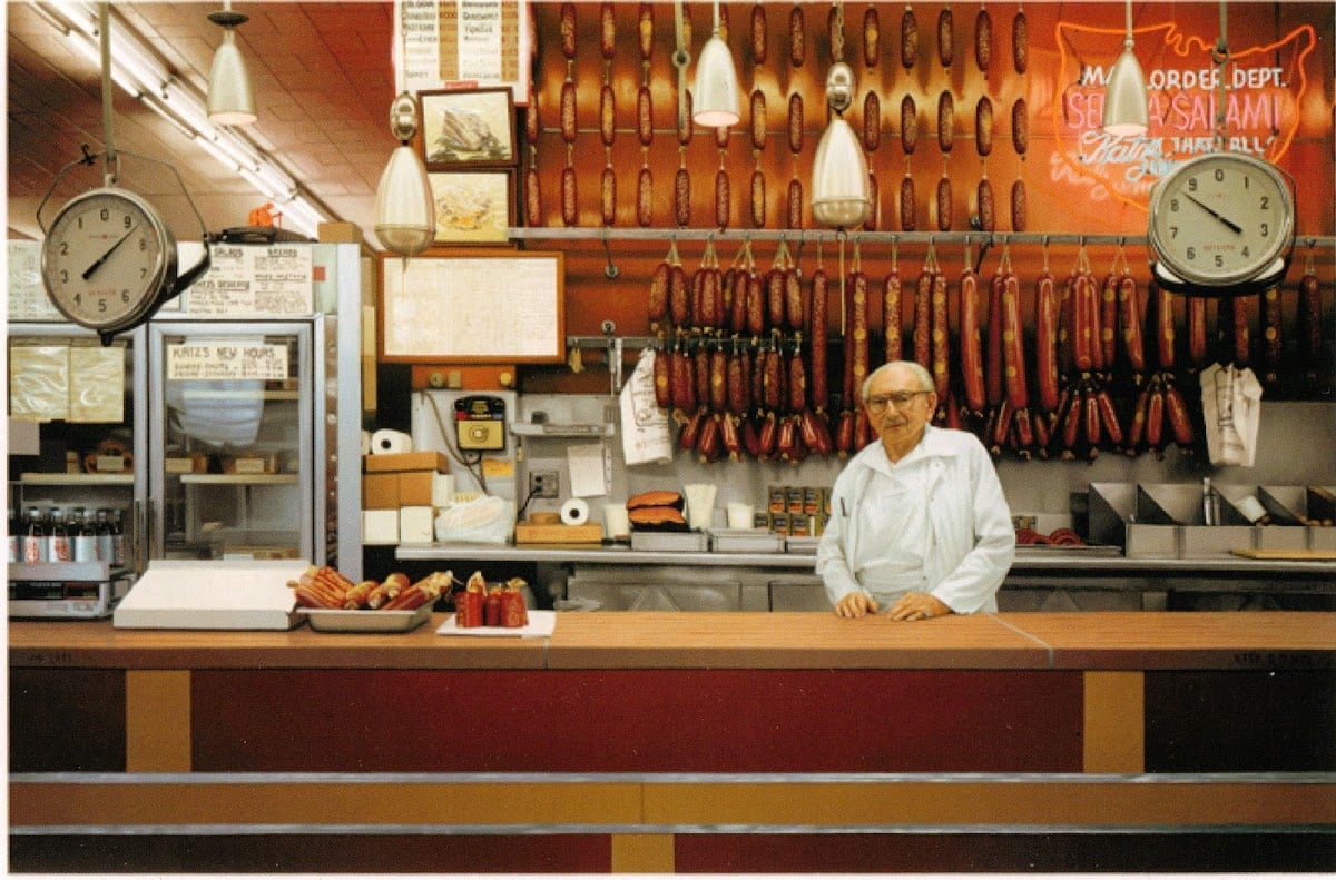 Katz's Delicatessen - hot dog pickle you know