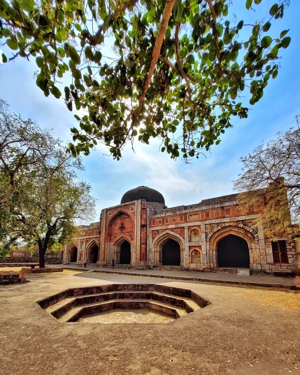 Jamali Kamali Mosque and Tomb