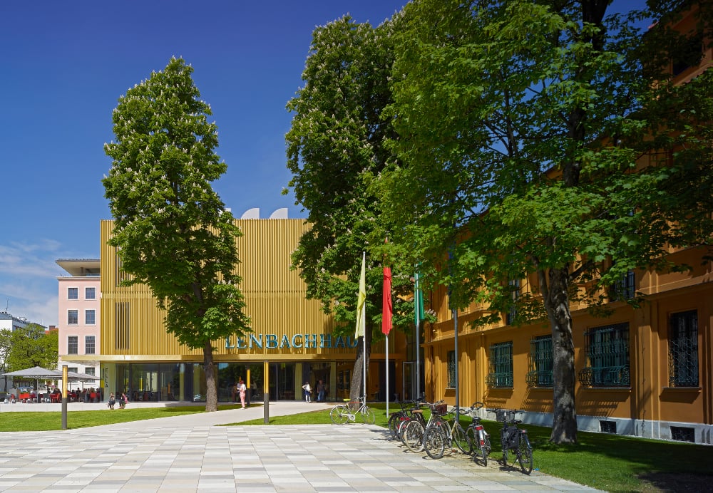 Städtische Galerie im Lenbachhaus und Kunstbau München - Munich