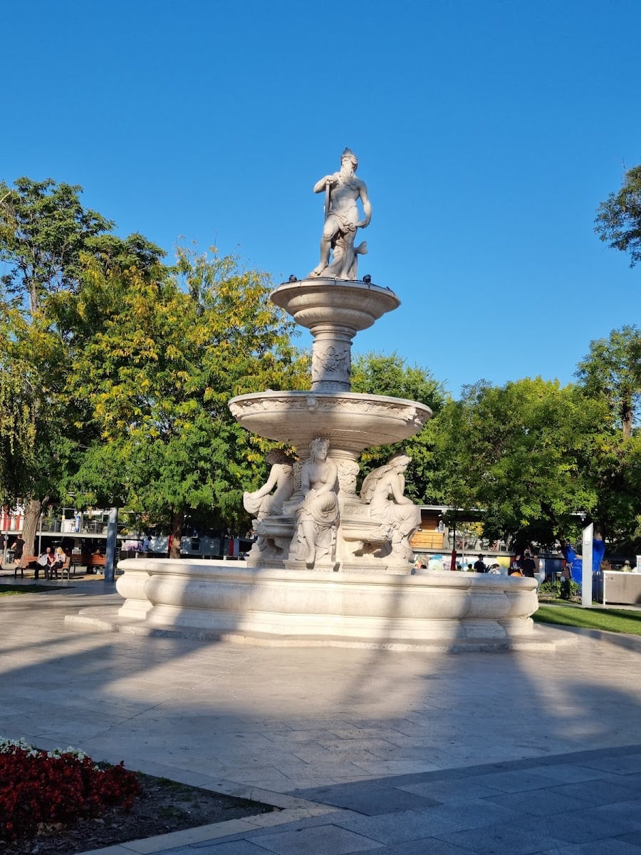 Elizabeth Square