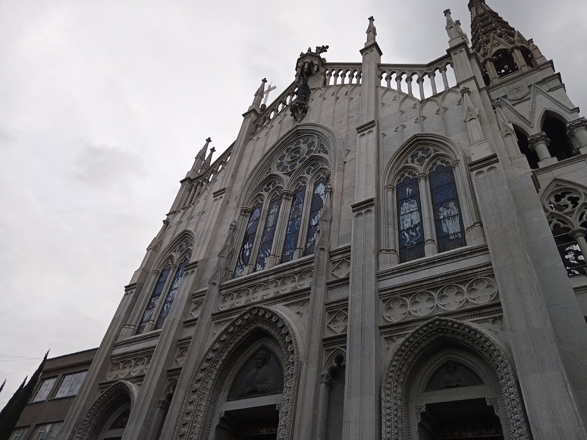 Iglesia del Colegio Salesiano