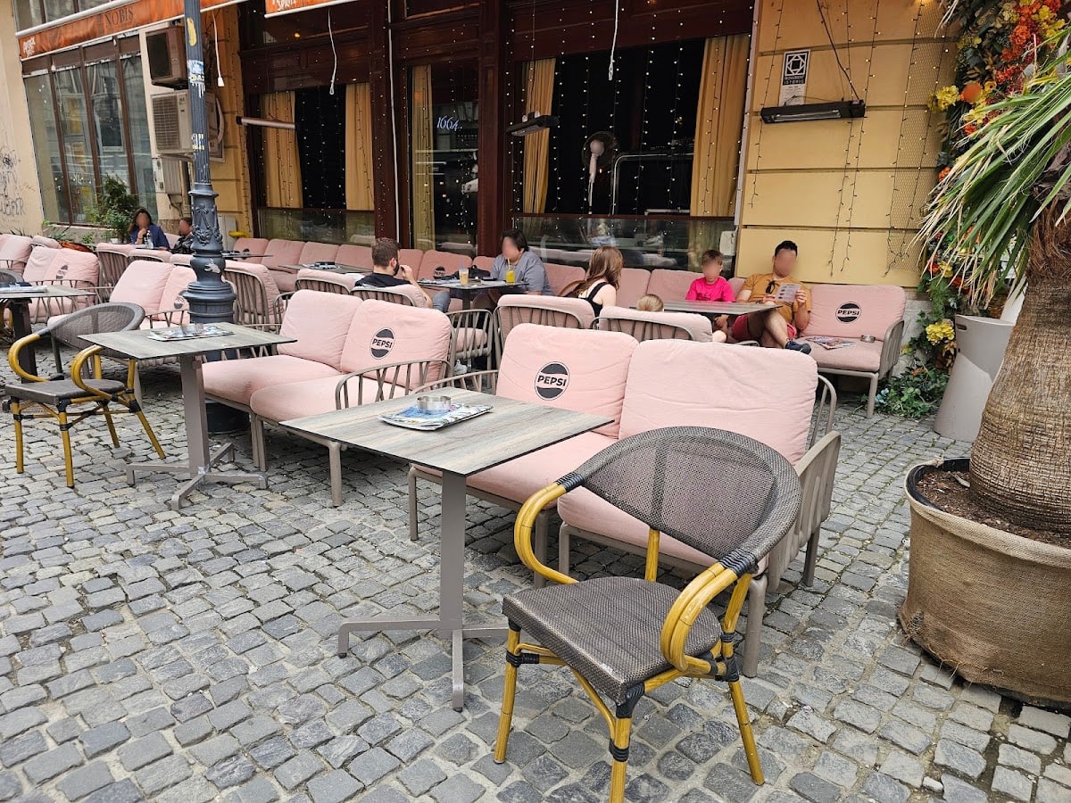 Nobis Bar