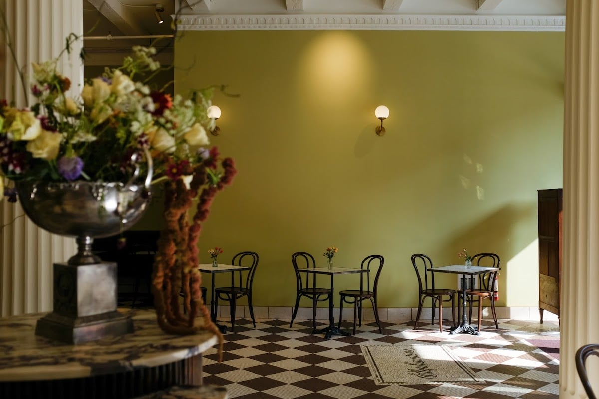 Elephantine Bakery - Cafe
