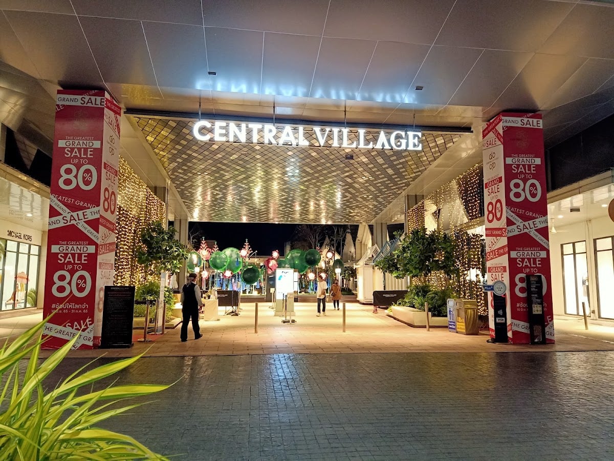 Central Village Outlet