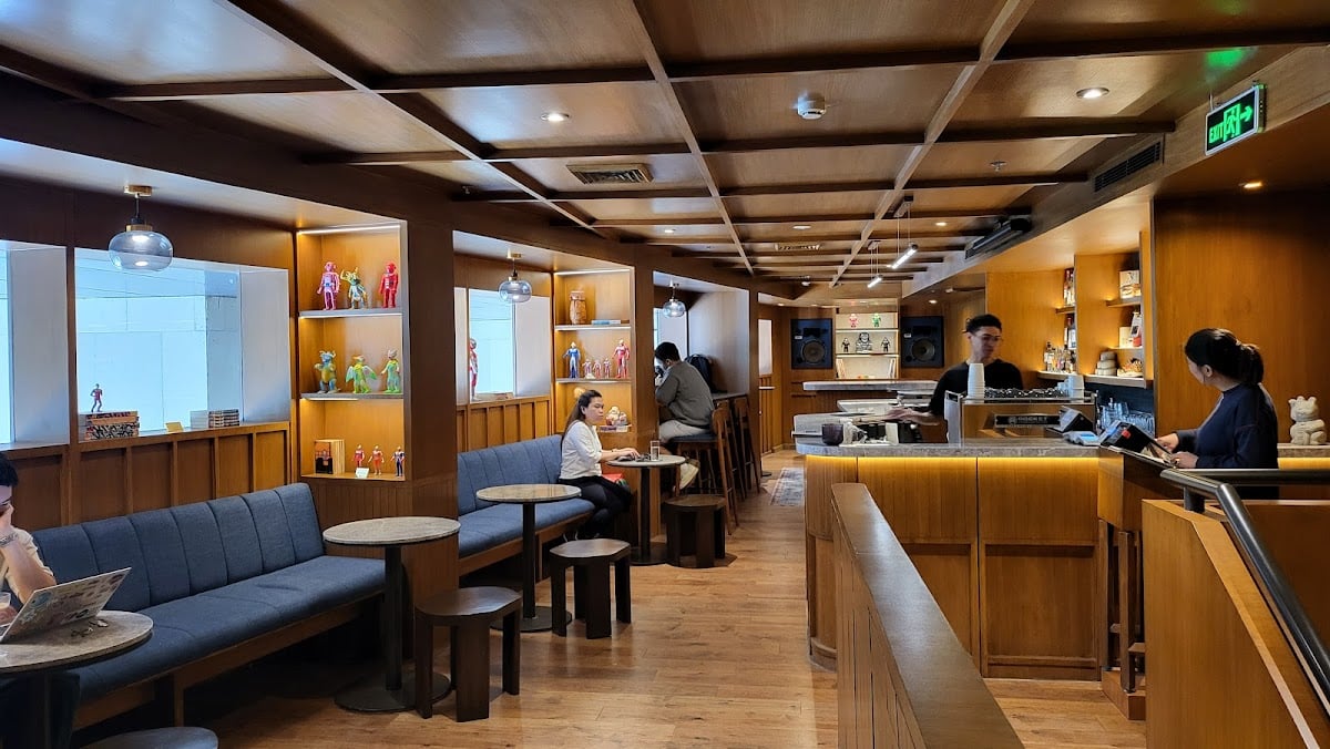Otaku Room by atmos and Yardstick
