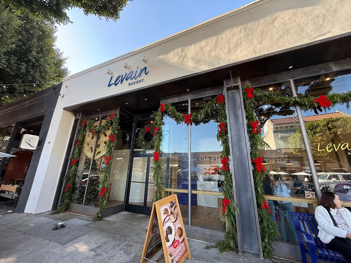 Levain Bakery