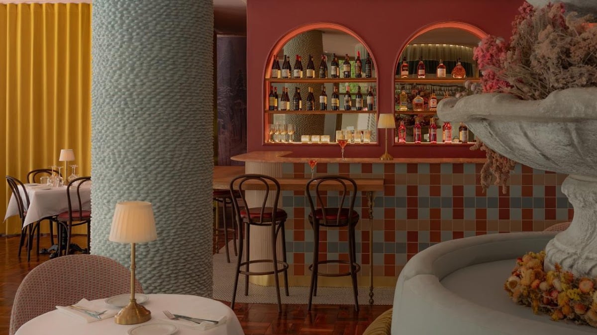 The Wes Bistro & Bar - Comida e drinks incríveis com a decoração ala Wes Anderson. O terraço é top.