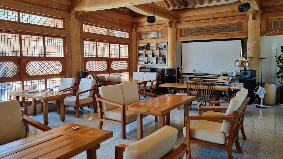 Soyang Hanok Tirol - Cafe