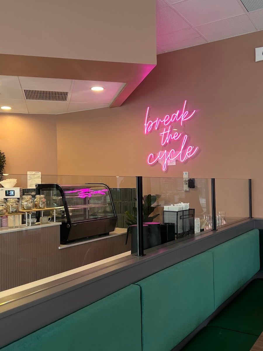 Mondays Cafe