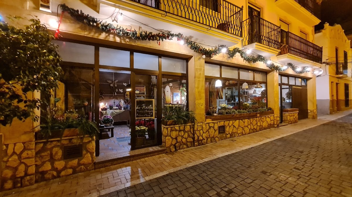 Bar La Pineta - Flors i Vermuts