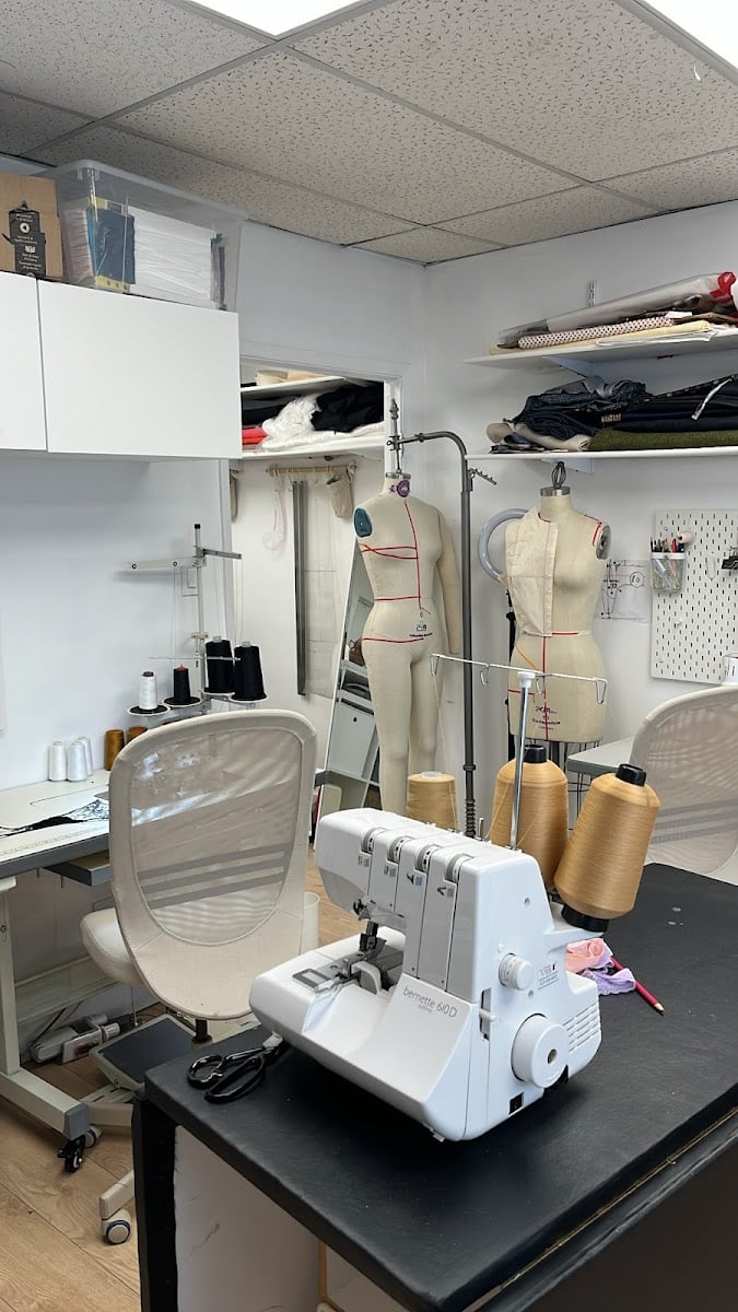 Jaunaii Studio - Fashion Design Classes Workshop