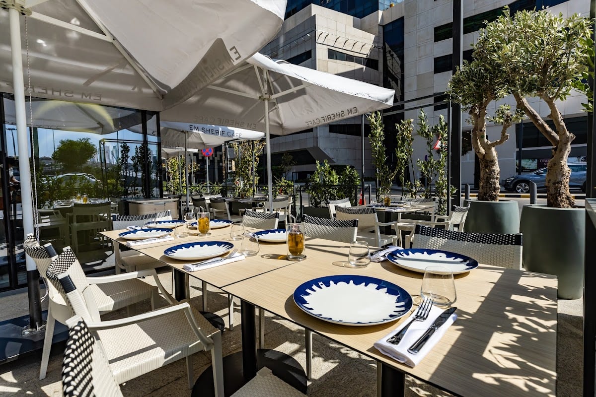 Em Sherif Café