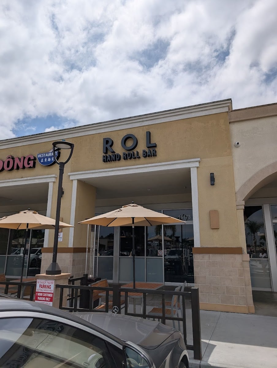 ROL Hand Roll Bar - Fountain Valley