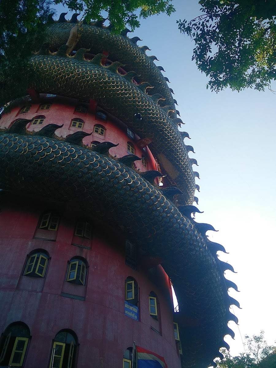 Wat Samphran