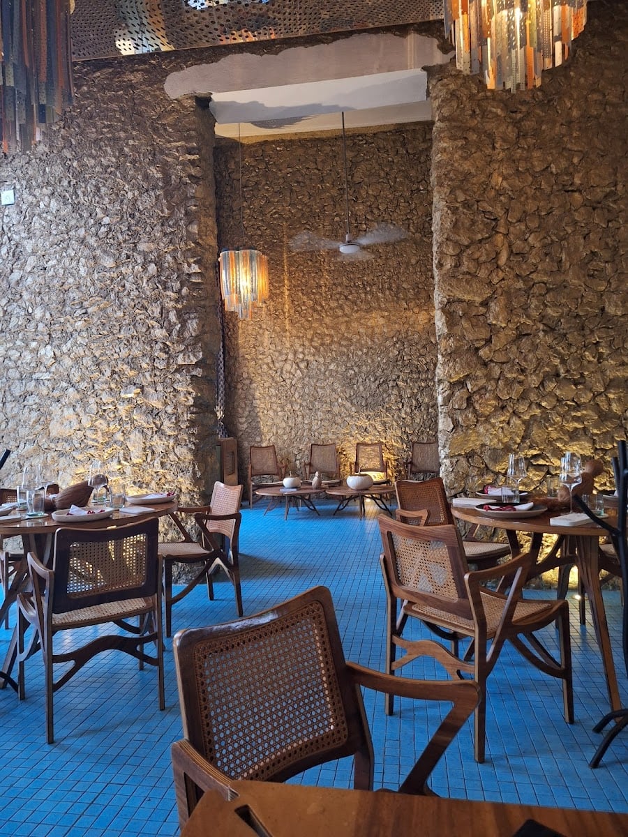 La barra de Huniik