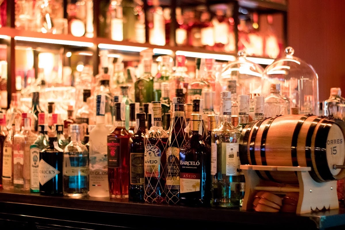 Chester & Punk, Cocktail Bar & Experience in Málaga