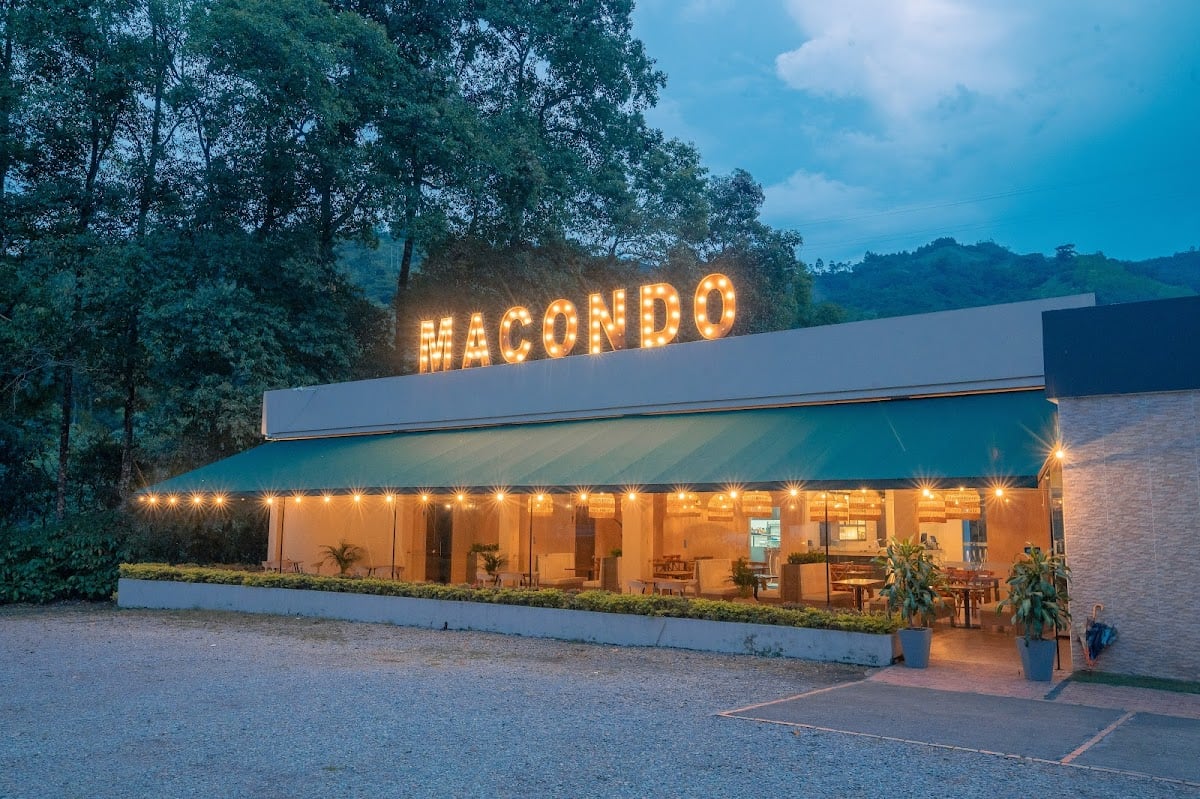 MACONDO RESTAURANTE & BAR
