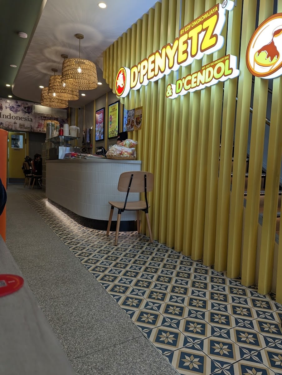 D'Penyetz & D'Cendol Chinatown (HALAL)