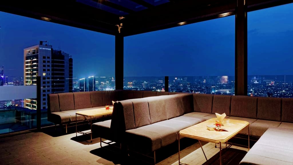 Cloud Lounge 