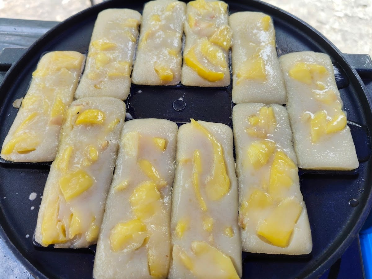 Kedai keroncong Pisang Sabira