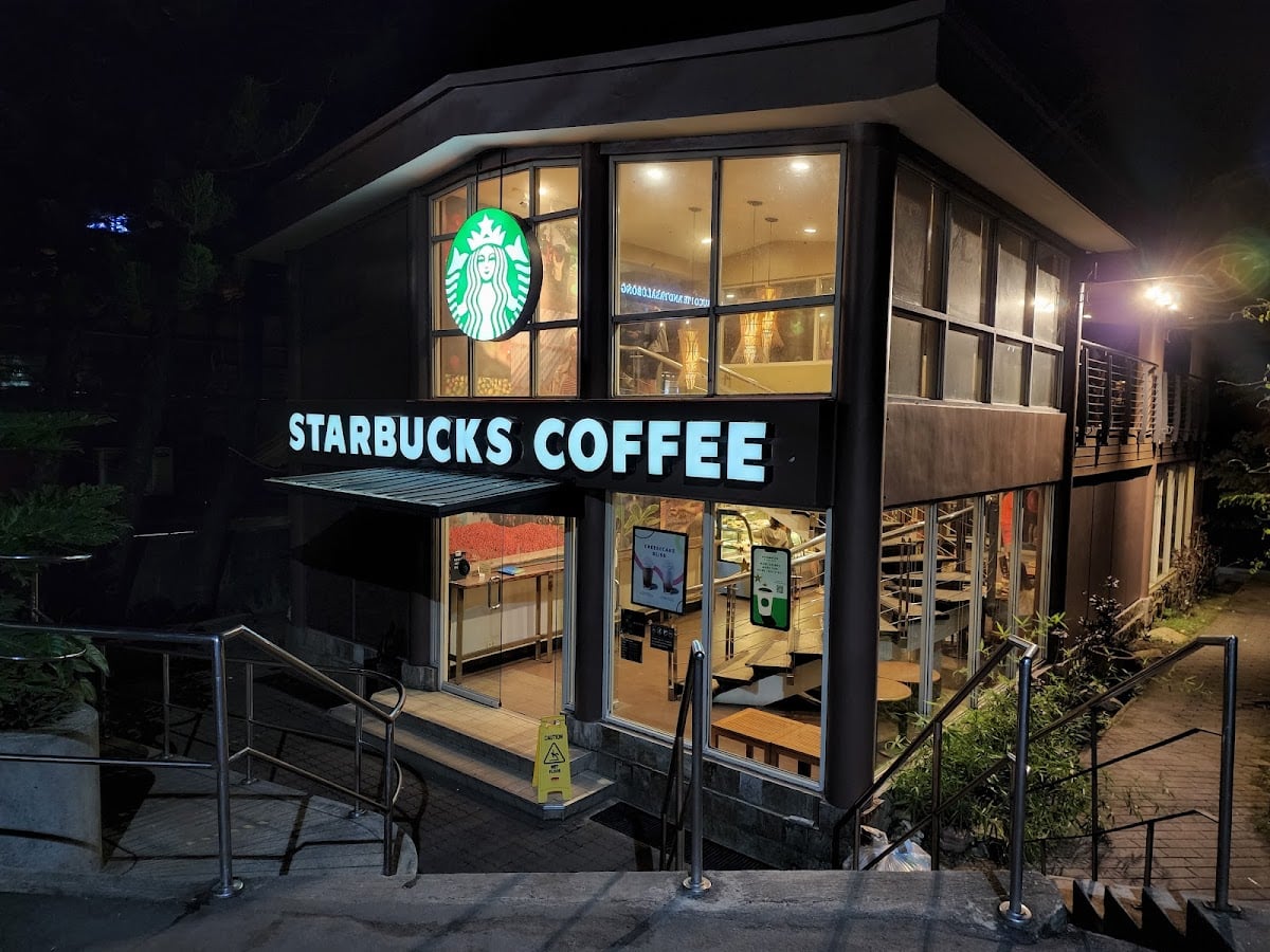 Starbucks Hiraya