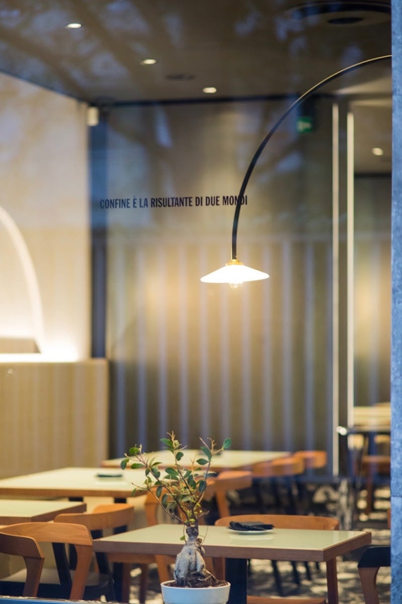 CONFINE - PIZZA E CANTINA & Diego Vitagliano Pizzeria (Naples, Italy)