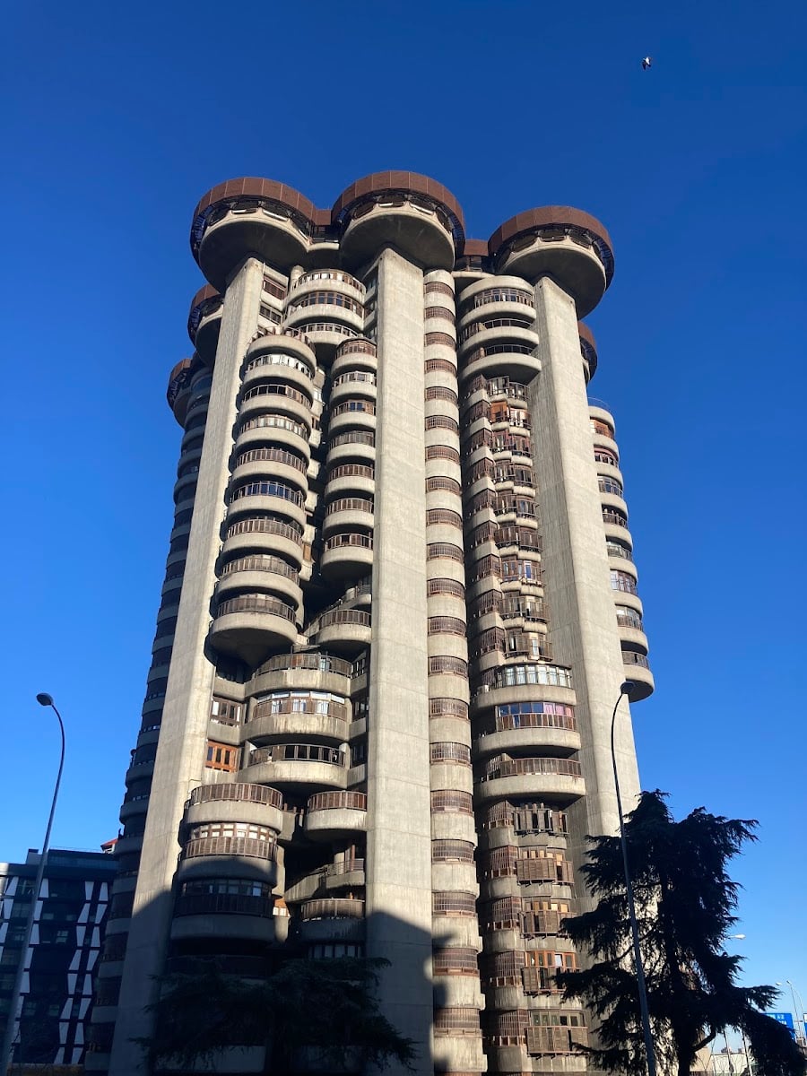Torres Blancas